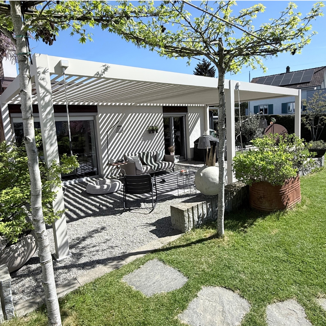 Weide Pergola 4x8m | Voll-Aluminium | elektrisches Lamellendach & LED-Beleuchtung | Ivory Sand – Bild 3